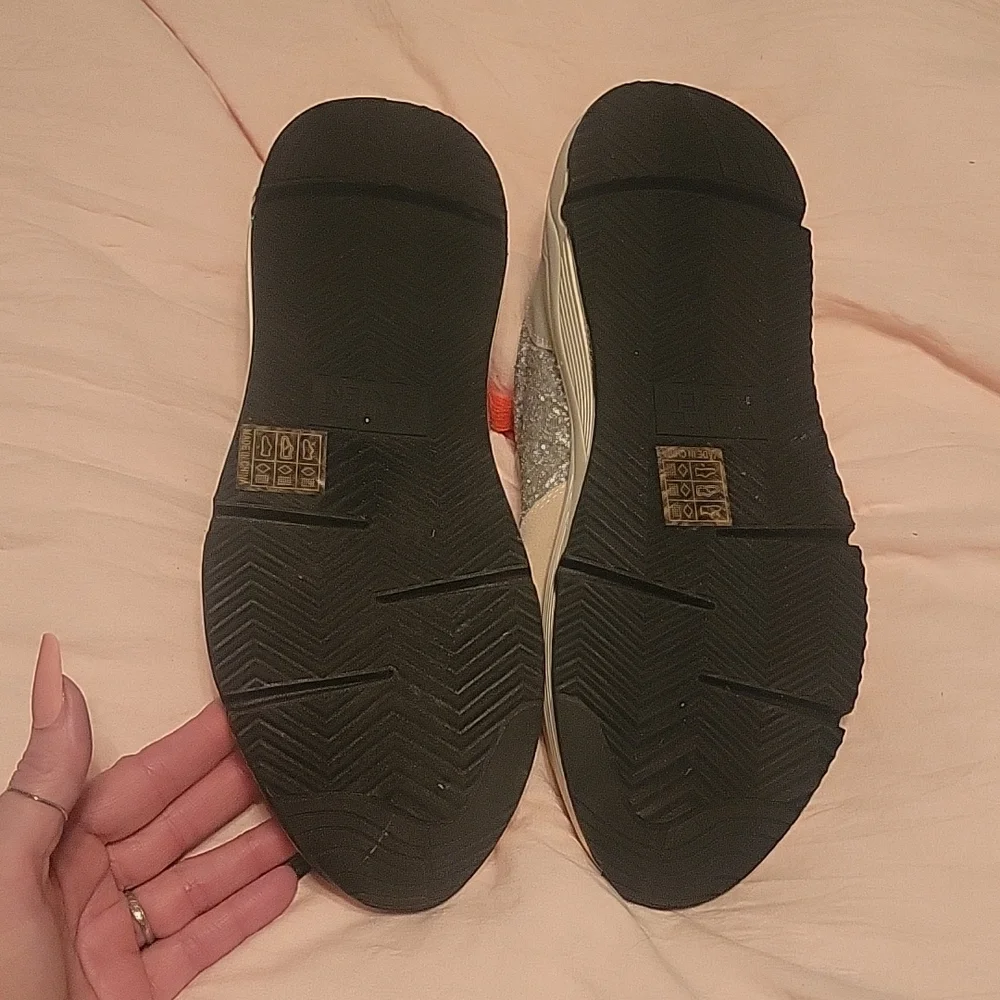 Shoes - Picture 3 of 3